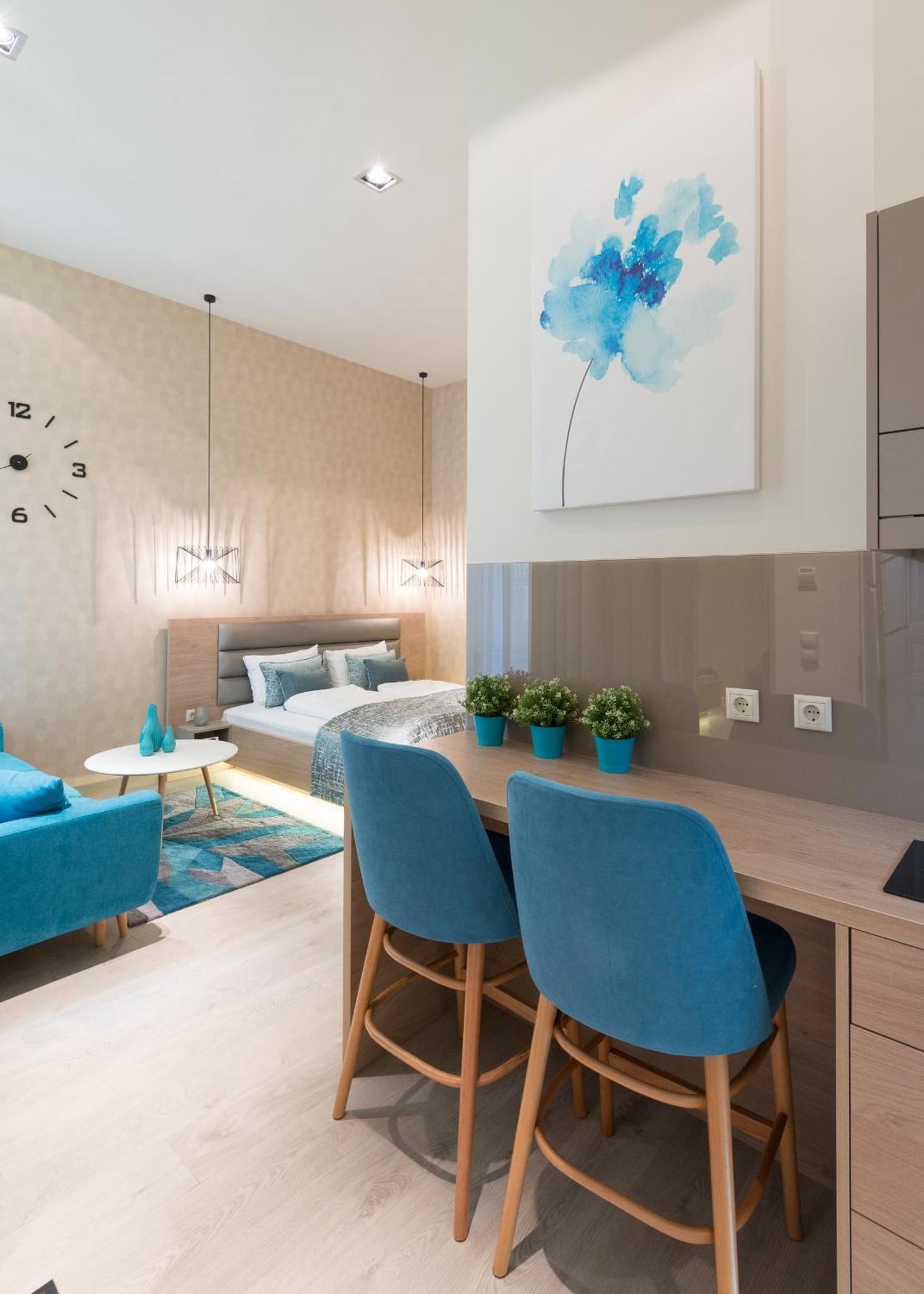 Paulay Deluxe By Corall * Budapest