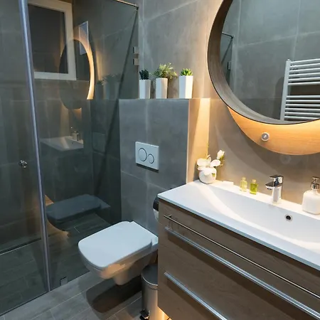 Paulay Deluxe Suites By Corall Budapest Exterior photo